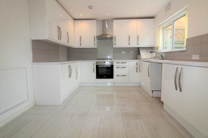 4 Bedroom Terraced House To Rent In Clive Road, Enfield, EN1