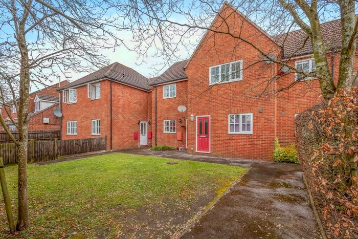 2 Bedroom Maisonette To Rent In Thatcham, Berkshire, RG18
