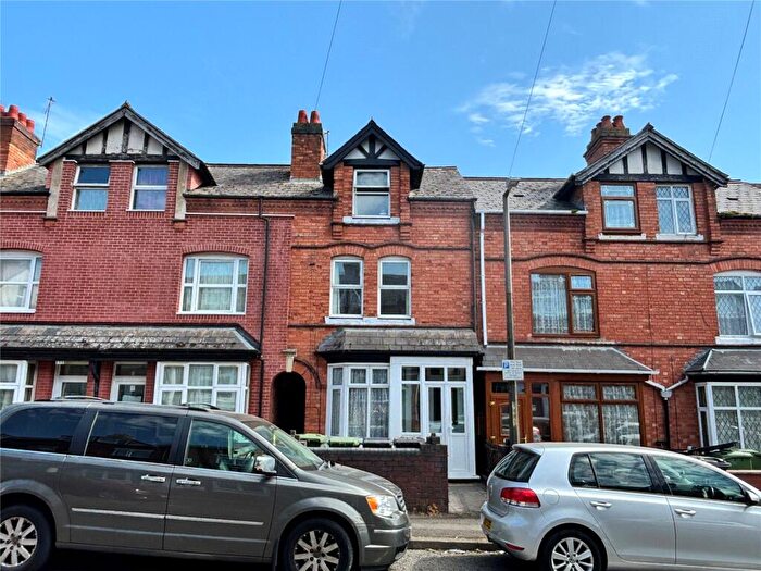 5 Bedroom Terraced House For Sale In Other Road, Redditch, Worcestershire, B98