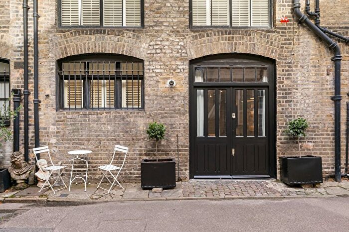 1 Bedroom Flat For Sale In Avenue Studios, Sydney Close, SW3