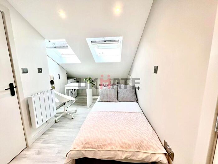 1 Bedroom Flat To Rent In Battersea, SW11