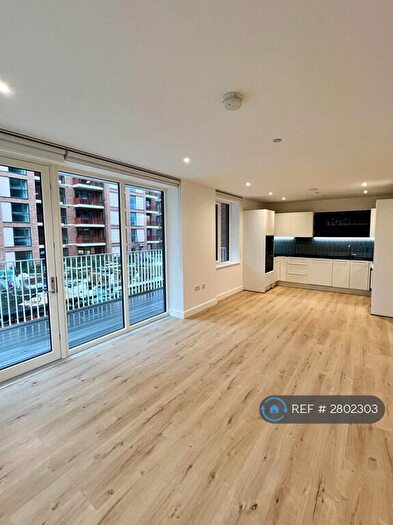 2 Bedroom Flat To Rent In Southlake Road, London, SE28