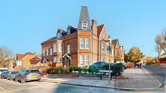 1 Bedroom Apartment To Rent In Nether Street, Finchley Central, London, - See D Virtual Tour!, N3