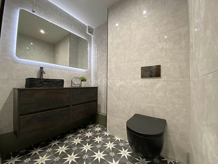 1 Bedroom Flat To Rent In Len Cox Walk, Northern Quarter, M4