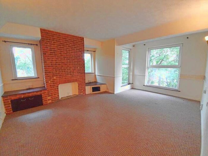 1 Bedroom Apartment To Rent In Cauldwell Hall Avenue, Ipswich, IP4