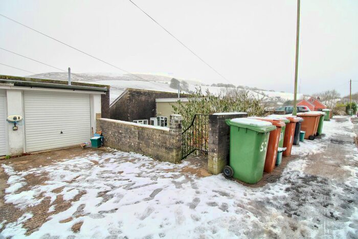 2 Bedroom Flat For Sale In The Garth, Abertridwr, Caerphilly, CF83
