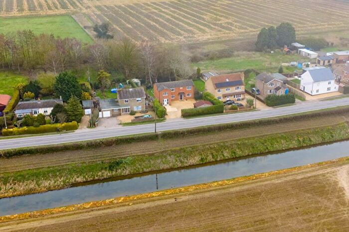 5 Bedroom Detached House For Sale In The Bank, Parson Drove, PE13