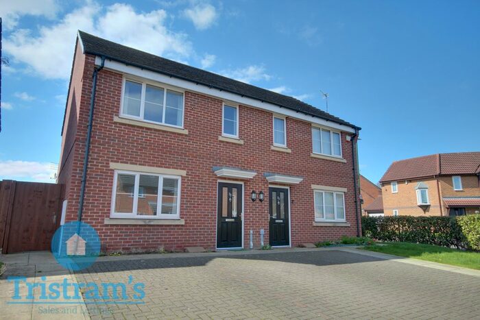 2 Bedroom Semi-Detached House For Sale In Pearce Drive, Nottingham, NG8