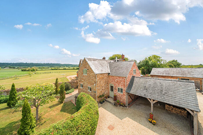 3 Bedroom Detached House For Sale In Tysoe Road, Kineton, CV35