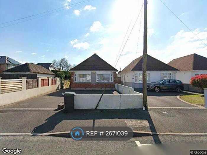 3 Bedroom Bungalow To Rent In Wynford Road, Bournemouth, BH9