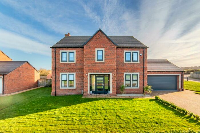 4 Bedroom Detached House For Sale In Field View, Medburn, NE20