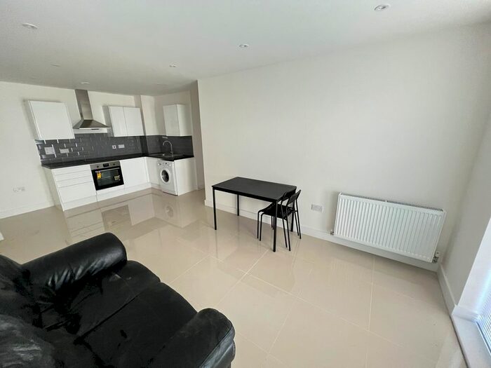 3 Bedroom Property To Rent In Portswood Road, Southampton, SO17