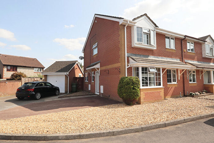 4 Bedroom Semi-Detached House For Sale In Trajans Way, Shepton Mallet, BA4