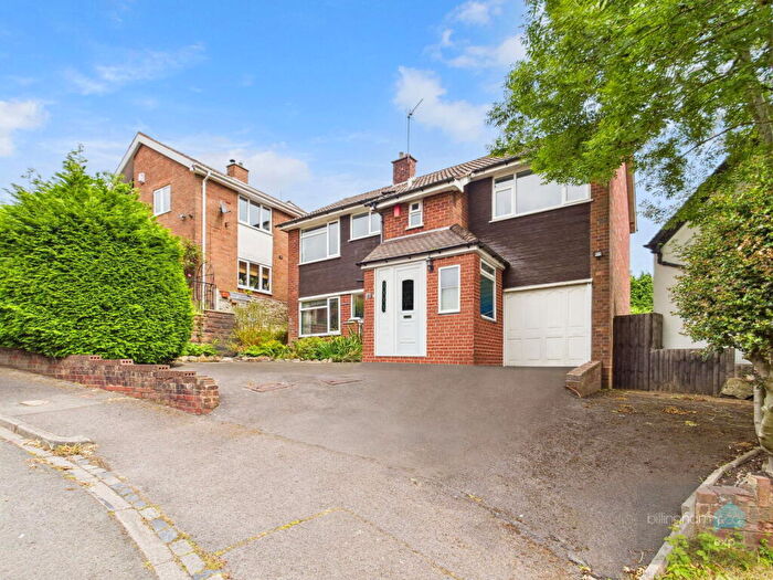 4 Bedroom Detached House For Sale In View Drive, Oakham, Dudley, DY2