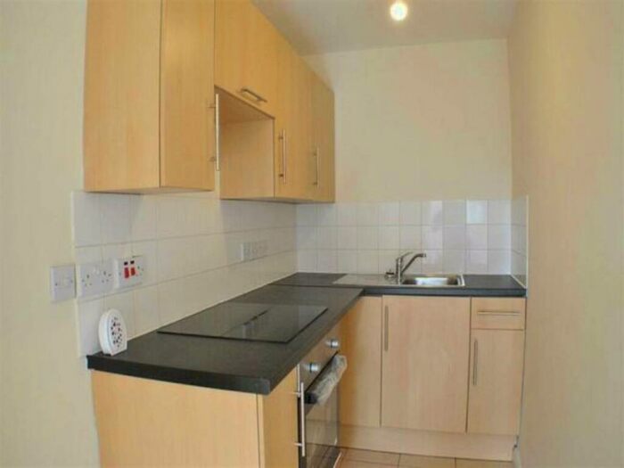 1 Bedroom Flat To Rent In Feeder Road, St Phillips, Bristol, BS2