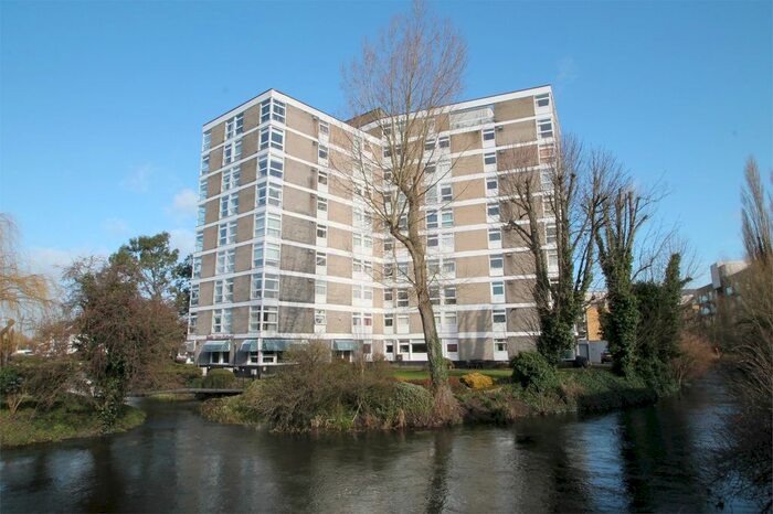 2 Bedroom Flat To Rent In Denham Lodge, Denham, Uxbridge, Buckinghamshire, UB9