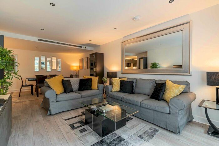 2 Bedroom Flat To Rent In Regal House, Imperial Wharf, SW6