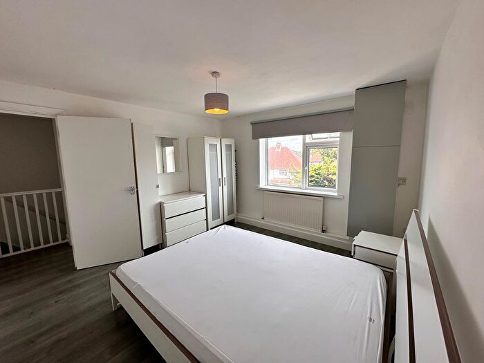 2 Bedroom Flat To Rent In West Drayton, UB7