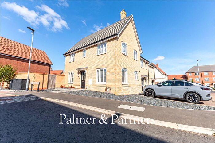 3 Bedroom Semi Detached House For Sale In Golding Way, Stowmarket, Suffolk, IP14