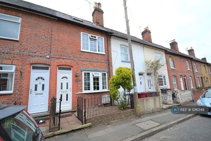 3 Bedroom Terraced House To Rent In Francis Road, Reading, RG1