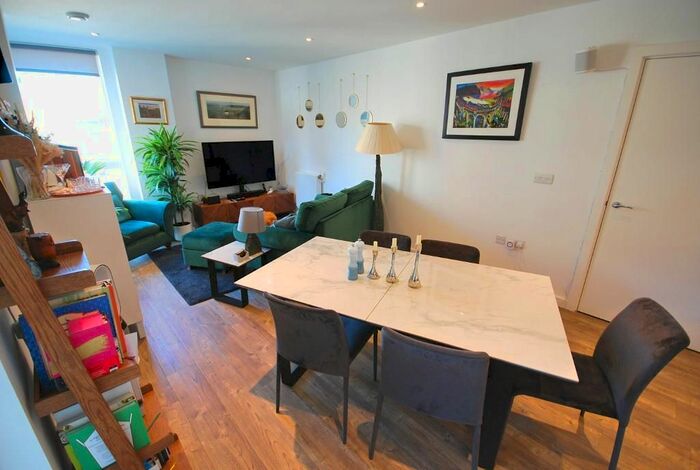 2 Bedroom Flat To Rent In Ealing Road, Wembley, Middlesex, HA0