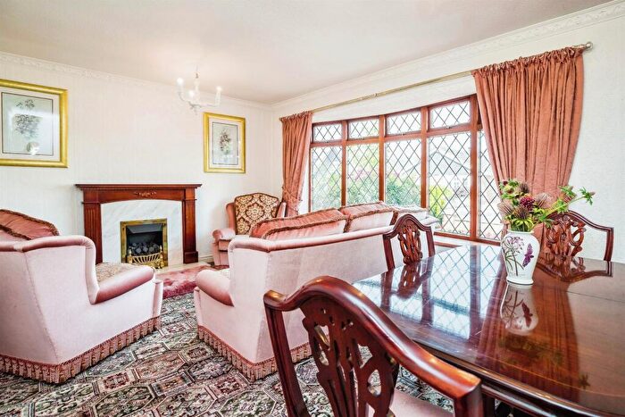 2 Bedroom Semi-Detached House For Sale In Dulverton Avenue, Vicars Cross, Chester, CH3