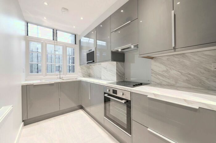 2 Bedroom Flat To Rent In Jessel House, - Judd Street, London, WC1H