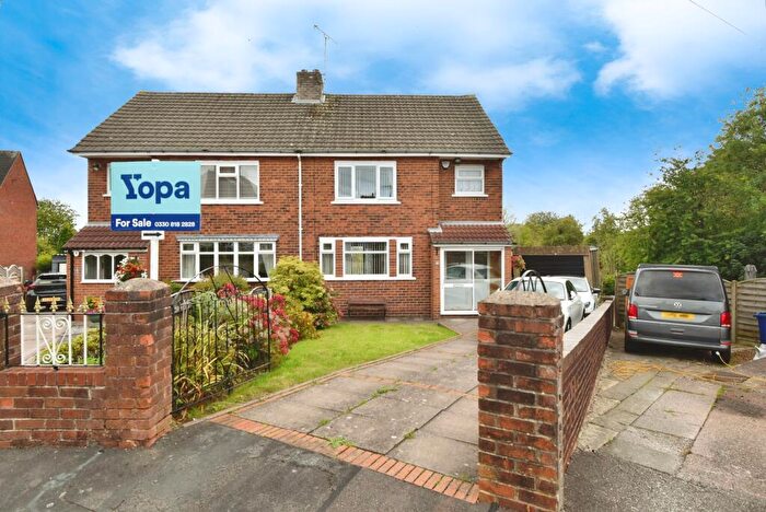 3 Bedroom Semi Detached House For Sale In Richmond Grove, May Bank, Newcastle, ST5