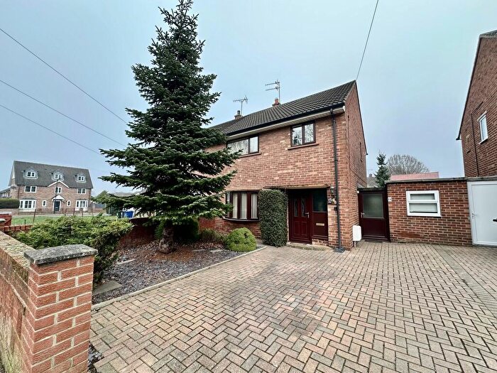 3 Bedroom Semi Detached House For Sale In Everingham Road, Cantley, Doncaster, DN4