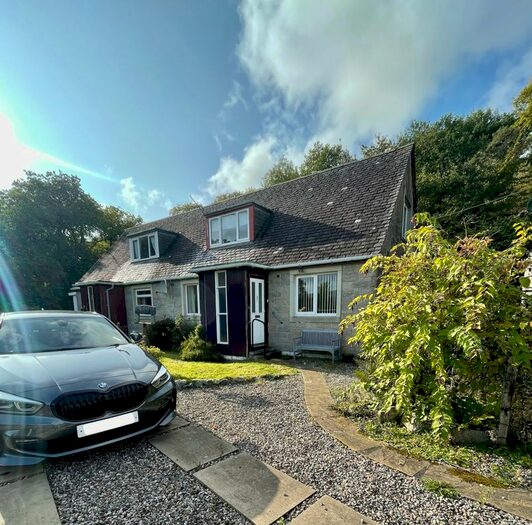 3 Bedroom Semi-Detached House For Sale In St. Conans Road, Dalmally, PA33