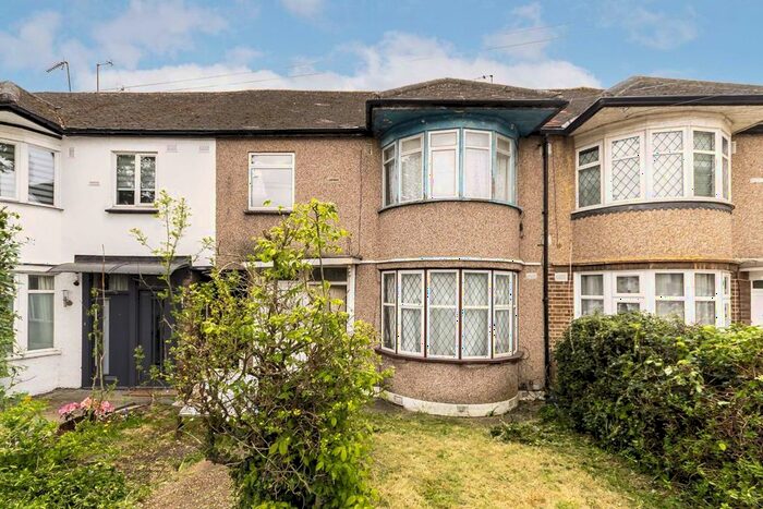 2 Bedroom Flat To Rent In Birkbeck Avenue, Greenford, UB6