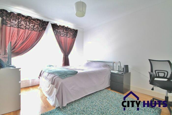 2 Bedroom Flat To Rent In Turnpike Lane, Turnpike Lane, N8