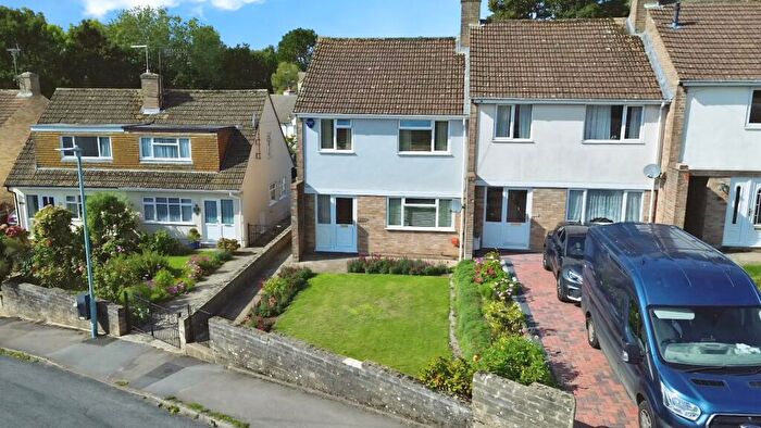 3 Bedroom End Of Terrace House For Sale In Valley View Road, Stroud, GL5