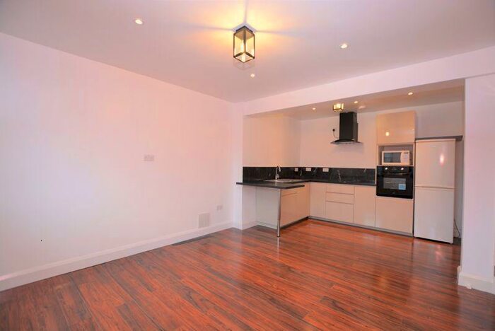 2 Bedroom Apartment To Rent In Bridge Street, Colnbrook, SL3
