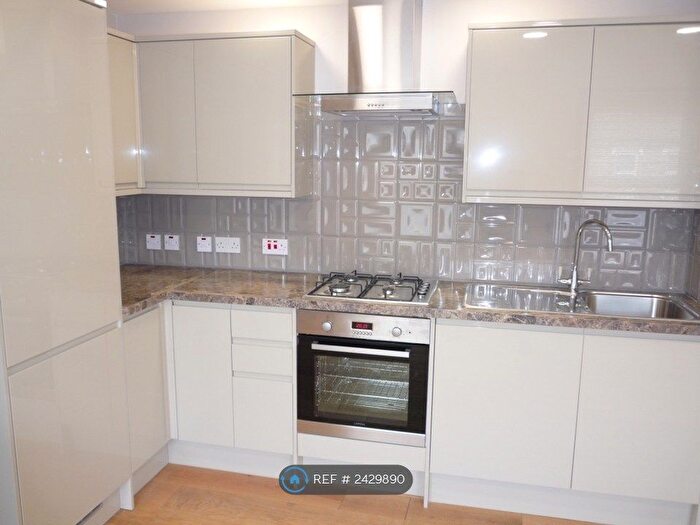 2 Bedroom Flat To Rent In Arundel Road, Croydon, CR0