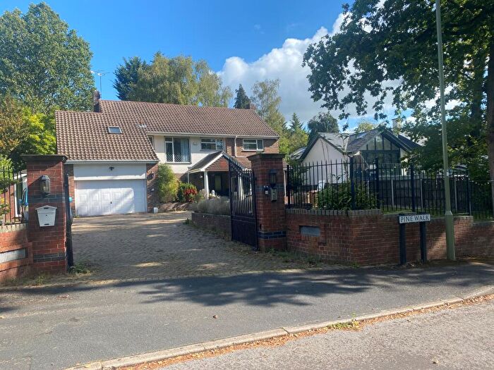5 Bedroom House To Rent In Pine Drive, Chilworth, SO16