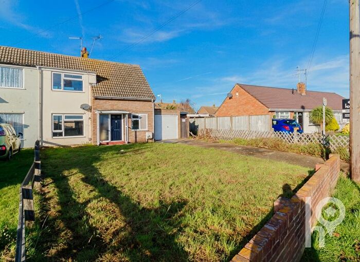 2 Bedroom Semi Detached House For Sale In Kent Avenue, Minster, ME12