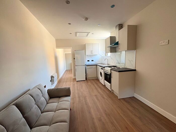 1 Bedroom Flat To Rent In Peckover Street, Bradford, BD1