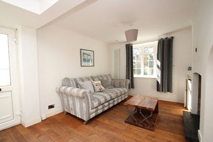 2 Bedroom Property To Rent In Fox Lane, Keston, BR2