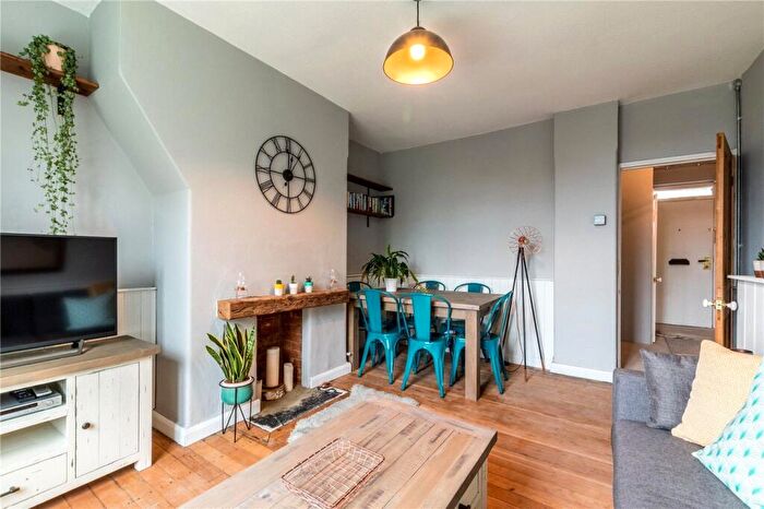 1 Bedroom Apartment For Sale In Whitney House, East Dulwich Estate, East Dulwich, London, SE22