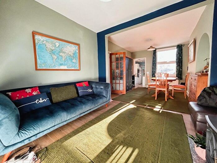 2 Bedroom Terraced House For Sale In Alcombe Road, The Mounts, Northampton, NN1