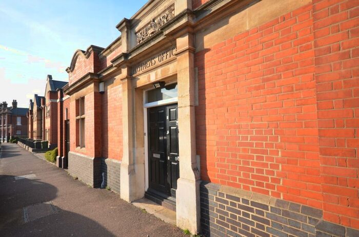 1 Bedroom Flat To Rent In Woodyates Road Lee, SE12