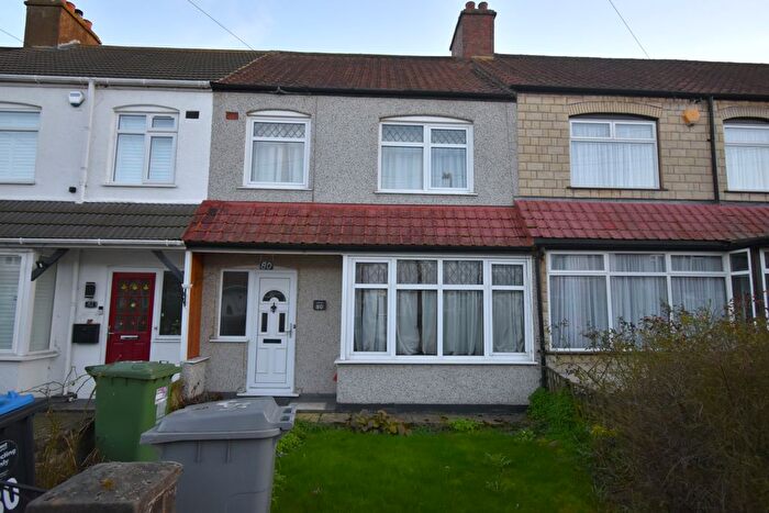 3 Bedroom Terraced House To Rent In London, NW9