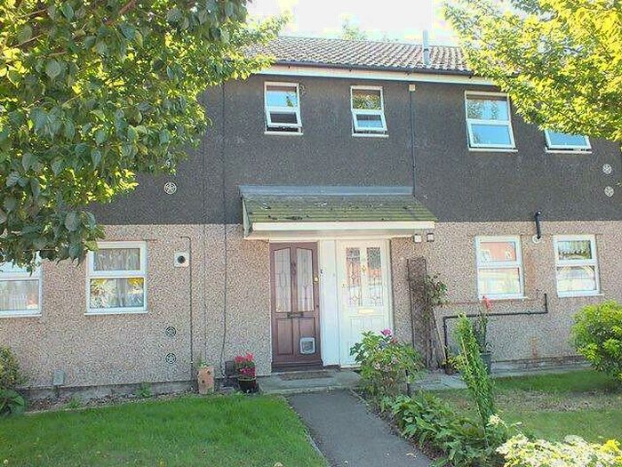 1 Bedroom Maisonette To Rent In Bedroom Maisonette St Floor In Farnborough, GU14