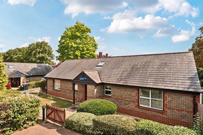 1 Bedroom Semi-Detached Bungalow For Sale In Gordon Palmer Court, Reading, Berkshire, RG30