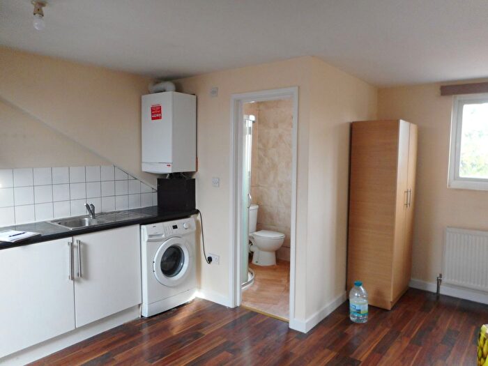 2 Bedroom Studio To Rent In Balfour Road, Second Floor Flat, Southall, UB2