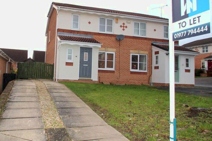 3 Bedroom Semi-Detached House To Rent In Providence Green, Pontefract, WF8