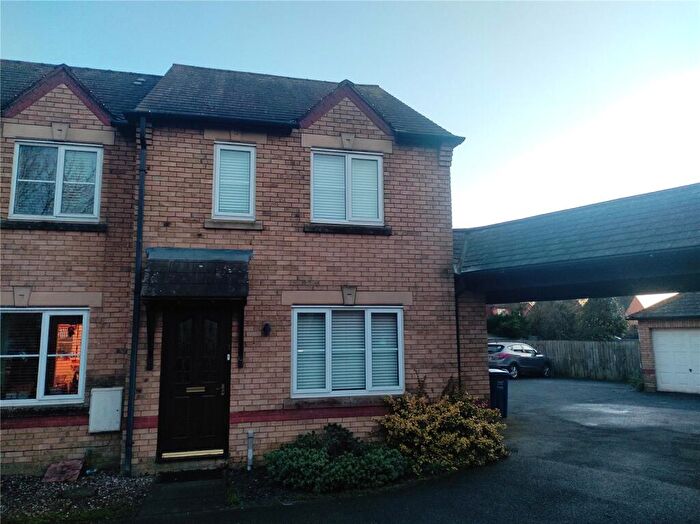 3 Bedroom Semi-Detached House To Rent In Lucerne Avenue, Bicester, OX26