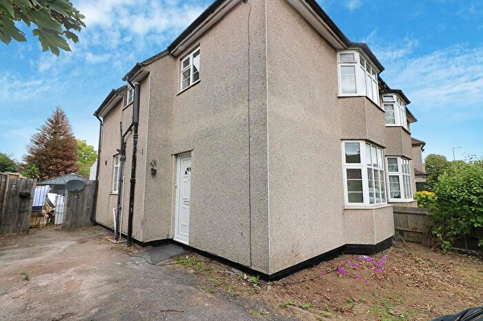 3 Bedroom Semi-Detached House To Rent In St Albans Road East, Hatfield, AL10