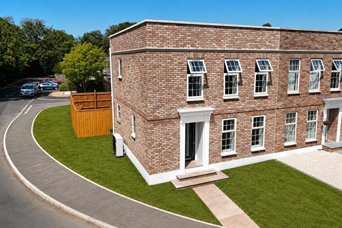 3 Bedroom House For Sale In Kilmington Way, Highcliffe On Sea, BH23